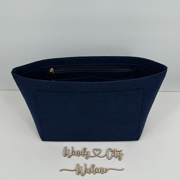 NWOT Medium Purse Insert Organizer - Picture 2 of 6